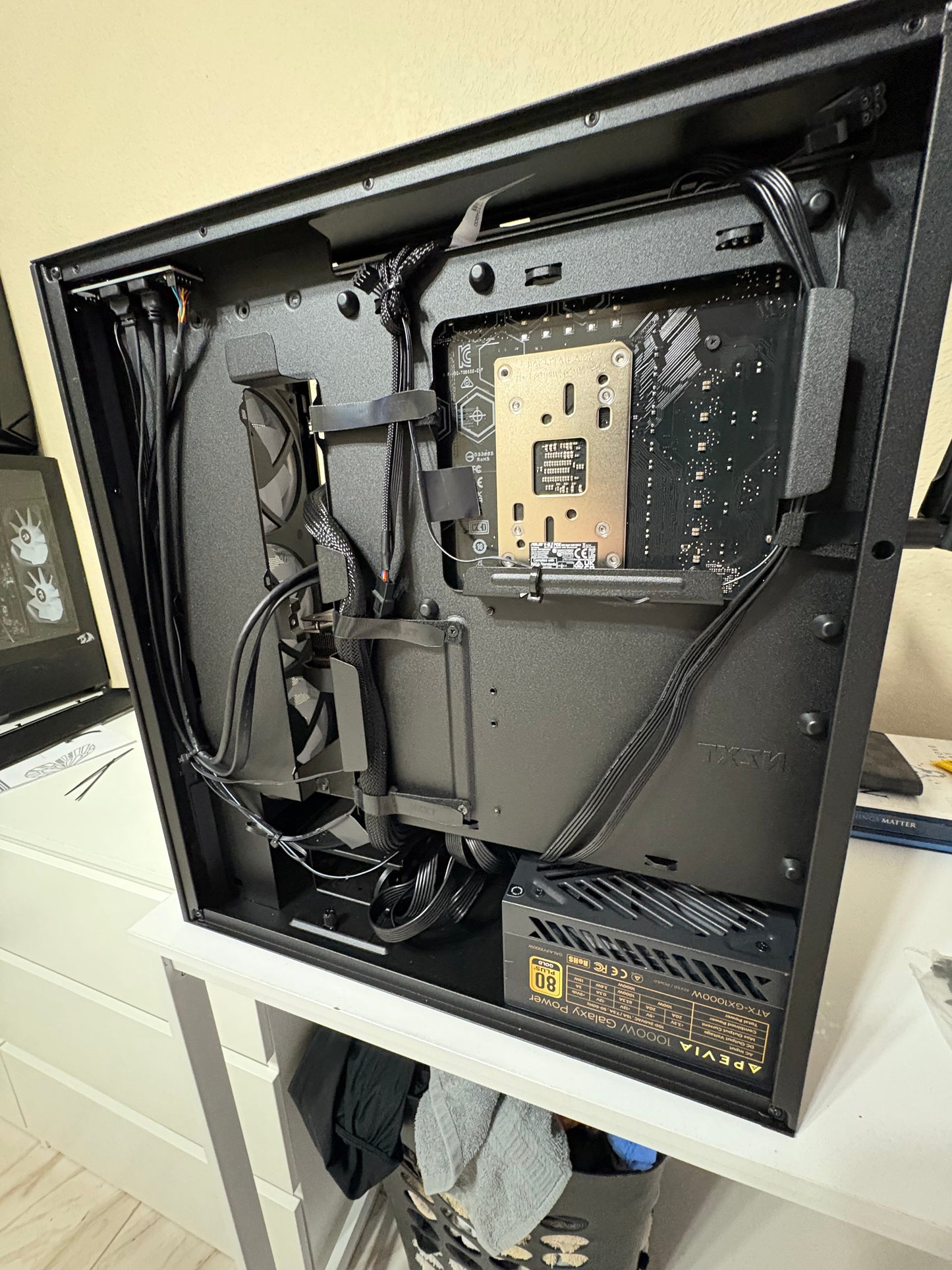NIGHT AND DAY PC 4K