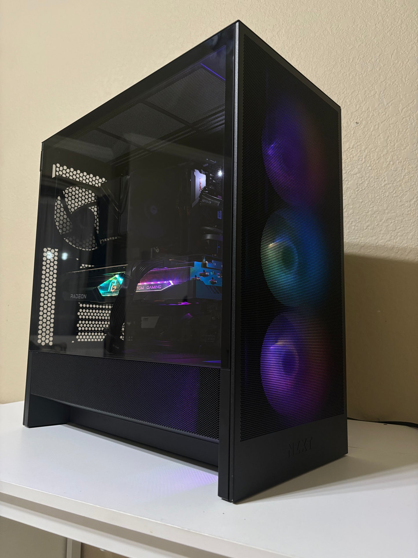 NIGHT AND DAY PC 4K